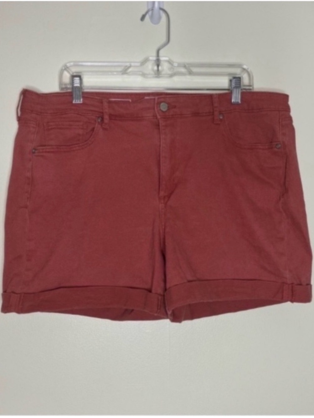 Sonoma brick red rolled shorts 18